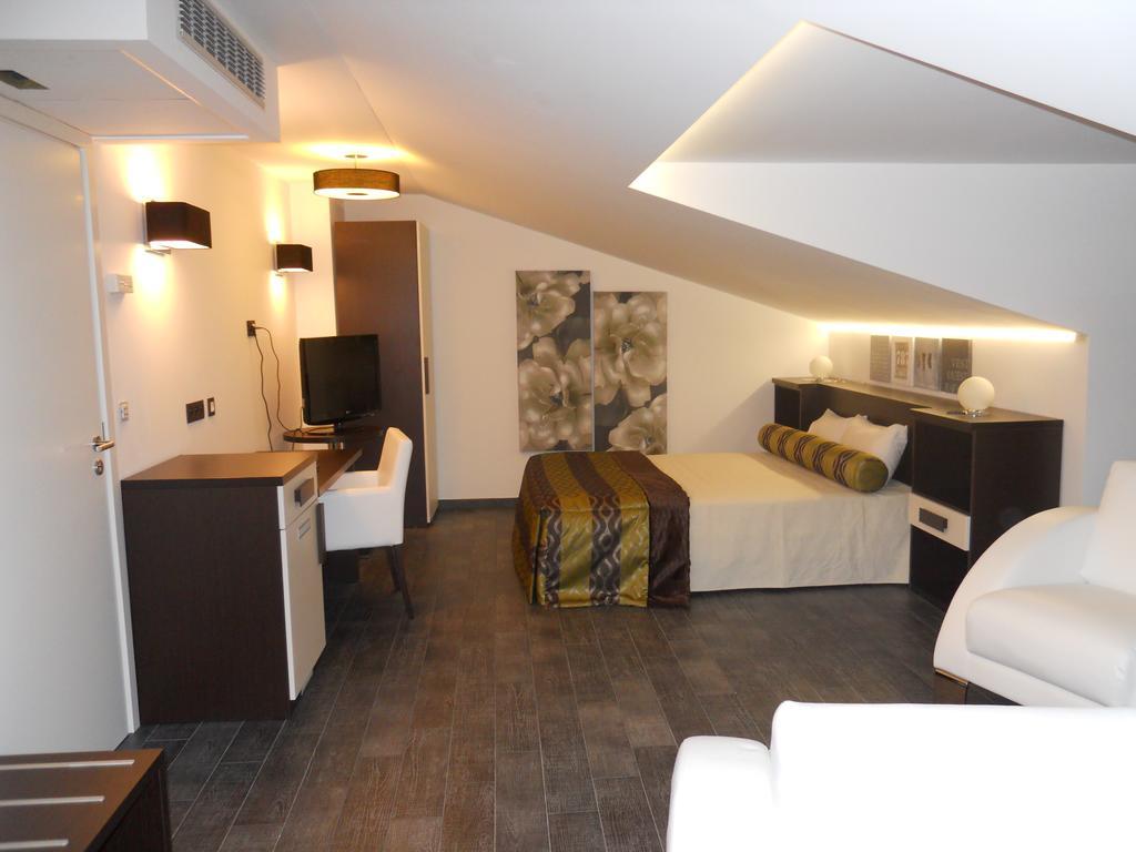 Apparthotel Belle Vue La Louvière Exterior foto