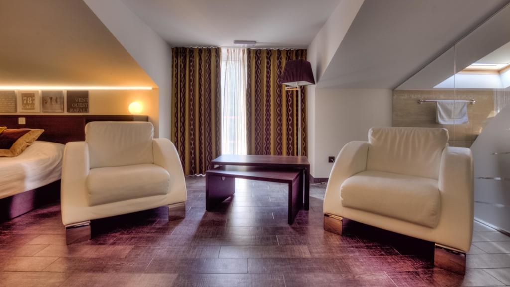 Apparthotel Belle Vue La Louvière Exterior foto